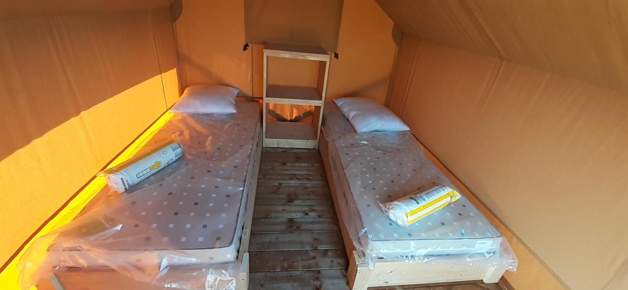Tente Cabane Du Camping Hautoreille Bannes  Exterior photo